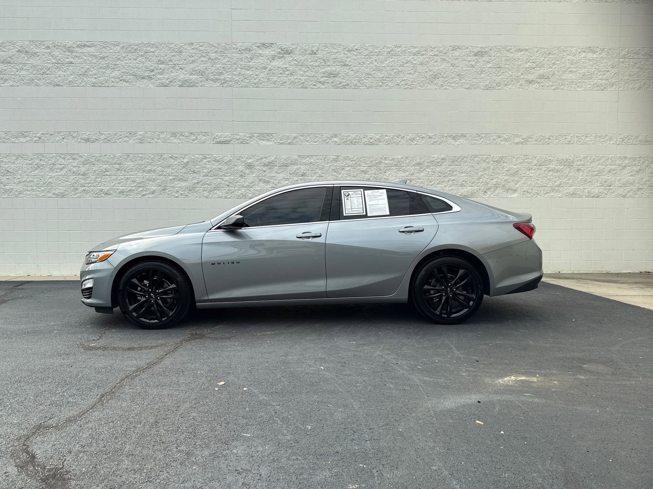 2025 Chevrolet Malibu Premier 2LT photo 2