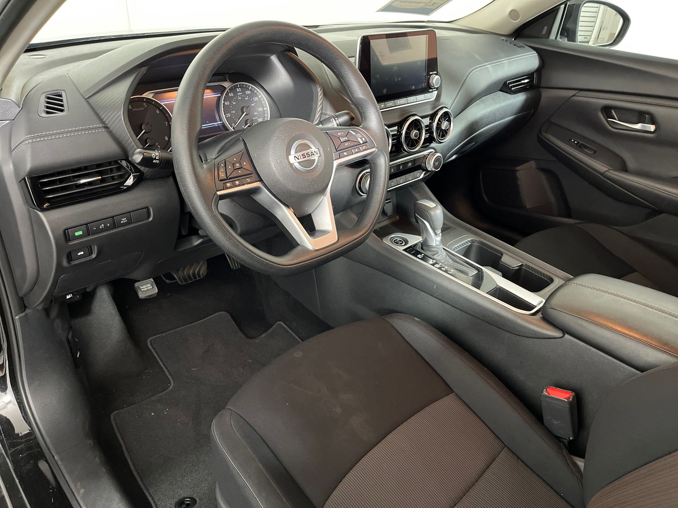 2023 Nissan Sentra SV photo 2