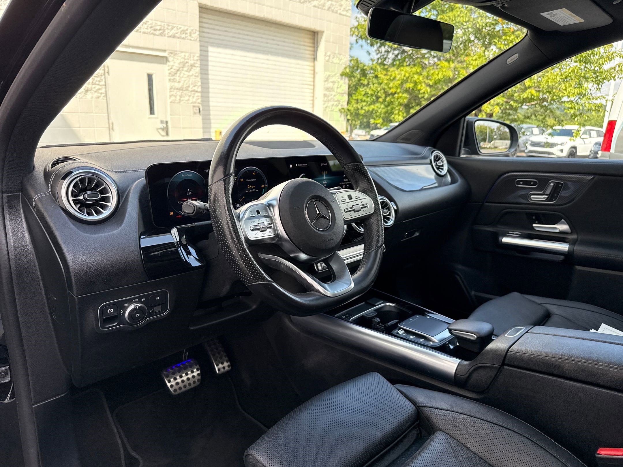 2022 Mercedes Benz GLA 250 photo 2