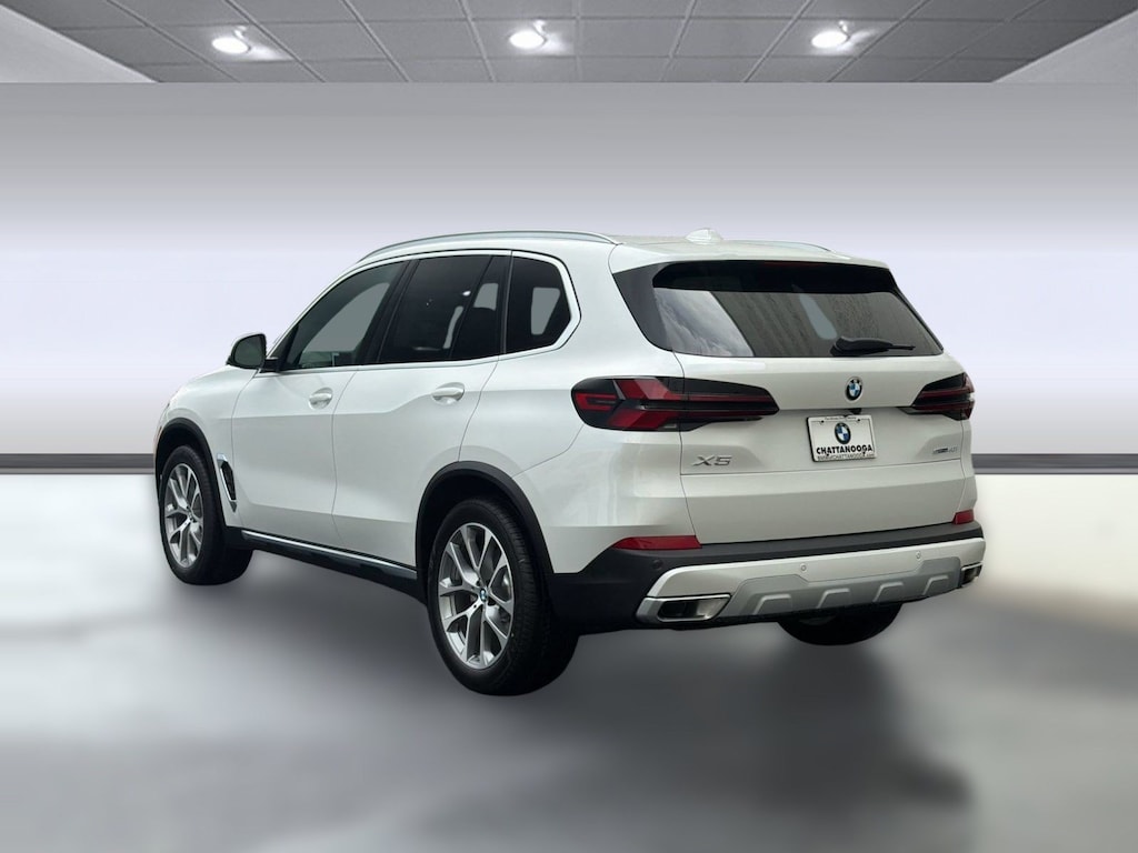 New 2026 BMW X5 sDrive40i SUV