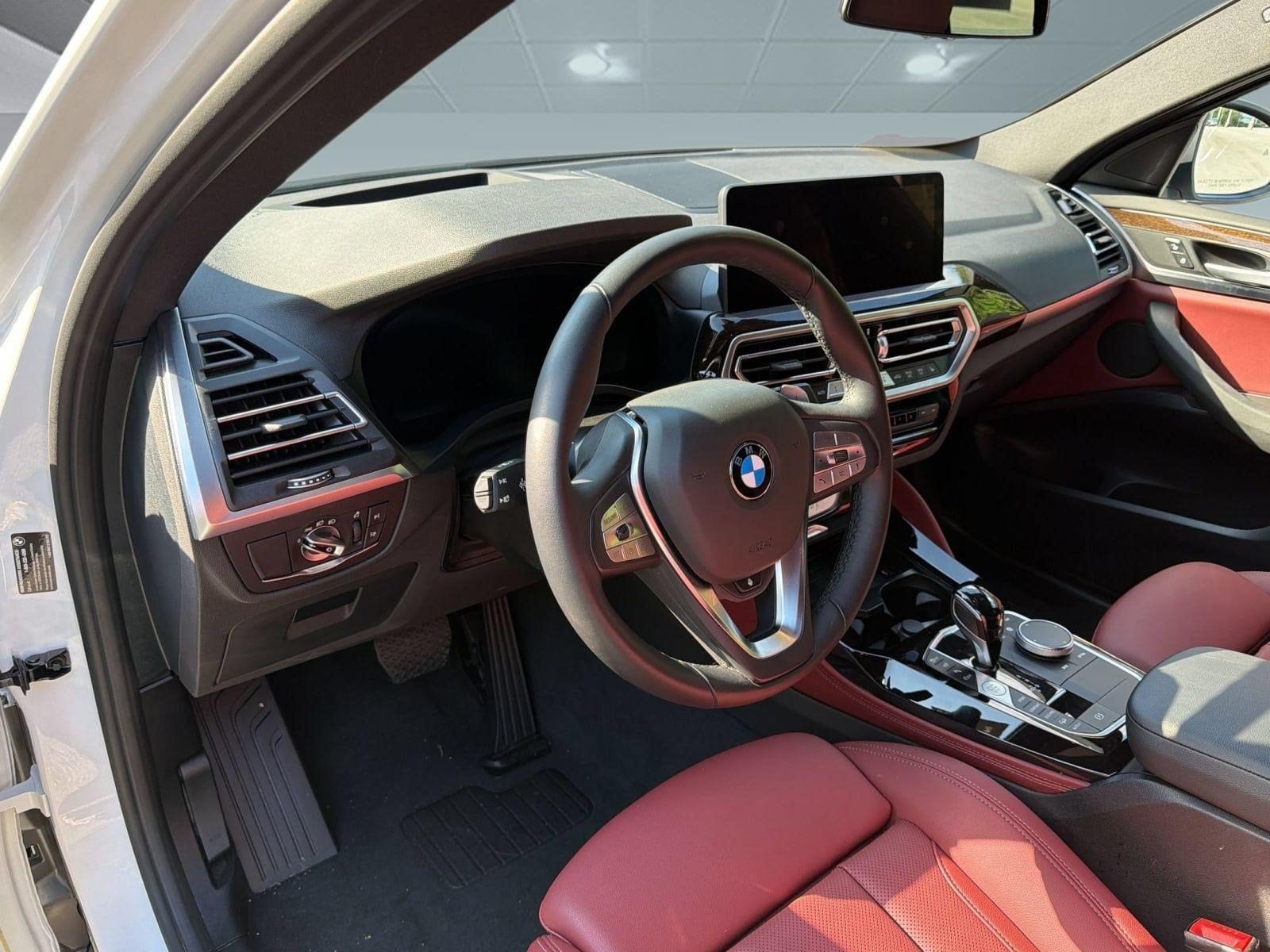 2025 BMW X4 SUV