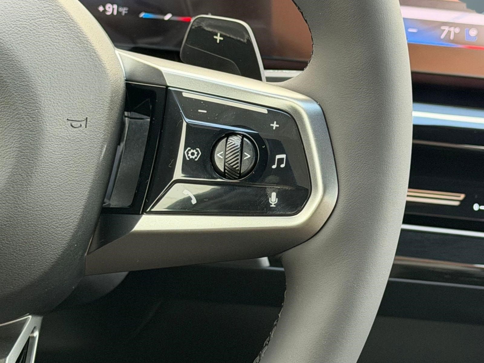 2026 BMW 5 Series 530i - Photo 25