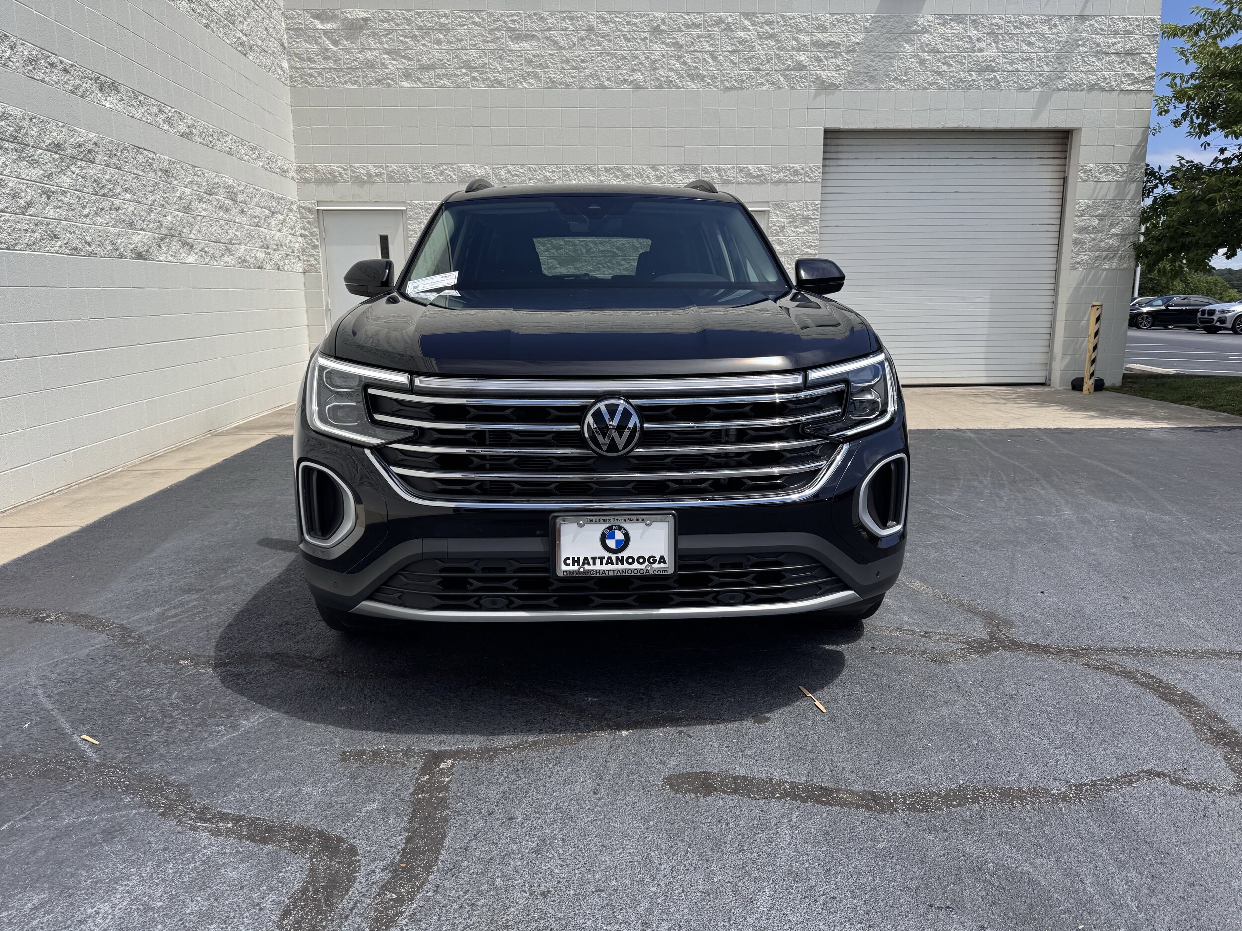 Used 2024 Volkswagen Atlas SE w/Tech with VIN 1V2JR2CA3RC596886 for sale in Chattanooga, TN