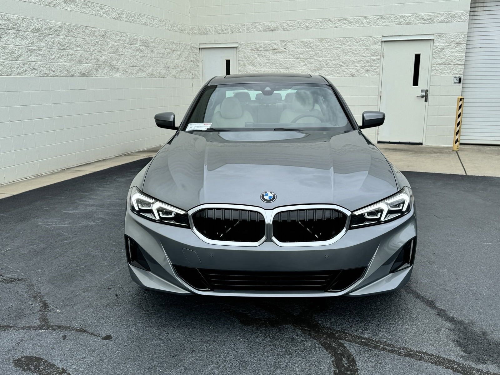 Used 2024 BMW 3 Series 330i with VIN 3MW89FF0XR8E55070 for sale in Chattanooga, TN