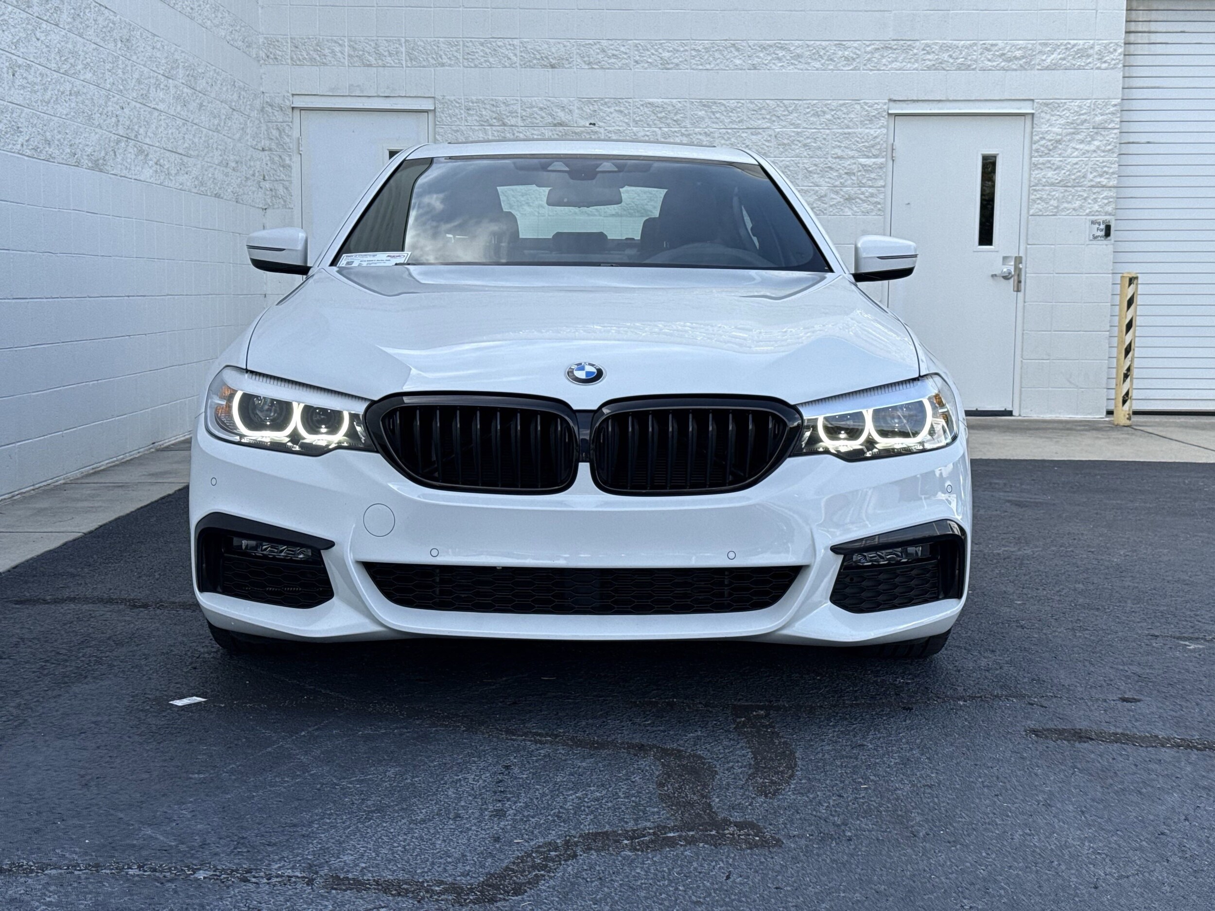 Used 2019 BMW 5 Series 540i with VIN WBAJE5C57KWW11750 for sale in Chattanooga, TN