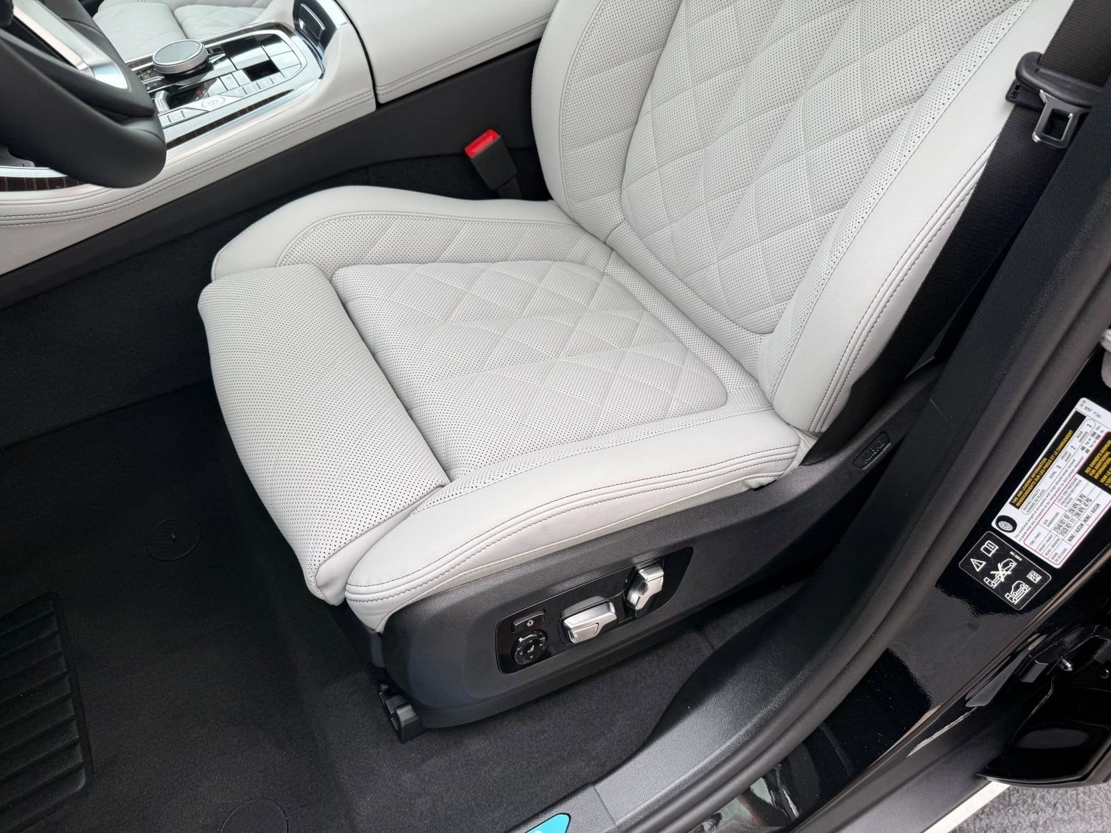 2026 BMW X5 40i - Photo 12