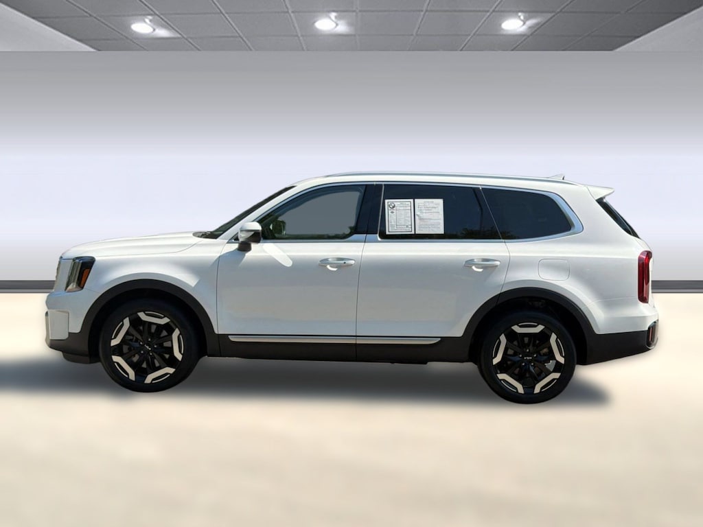 Used 2025 Kia Telluride S SUV