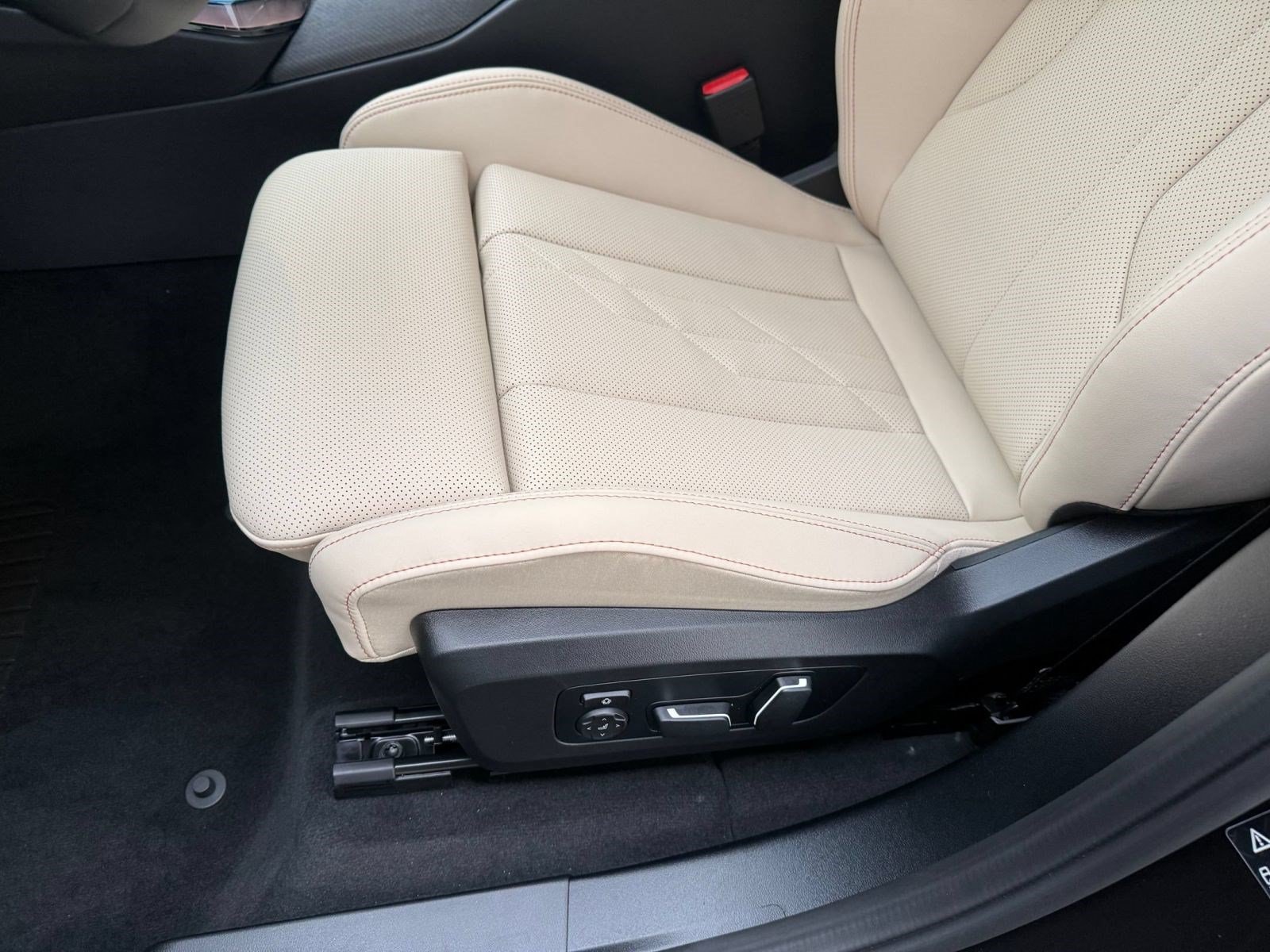 2026 BMW X3 30 - Photo 12