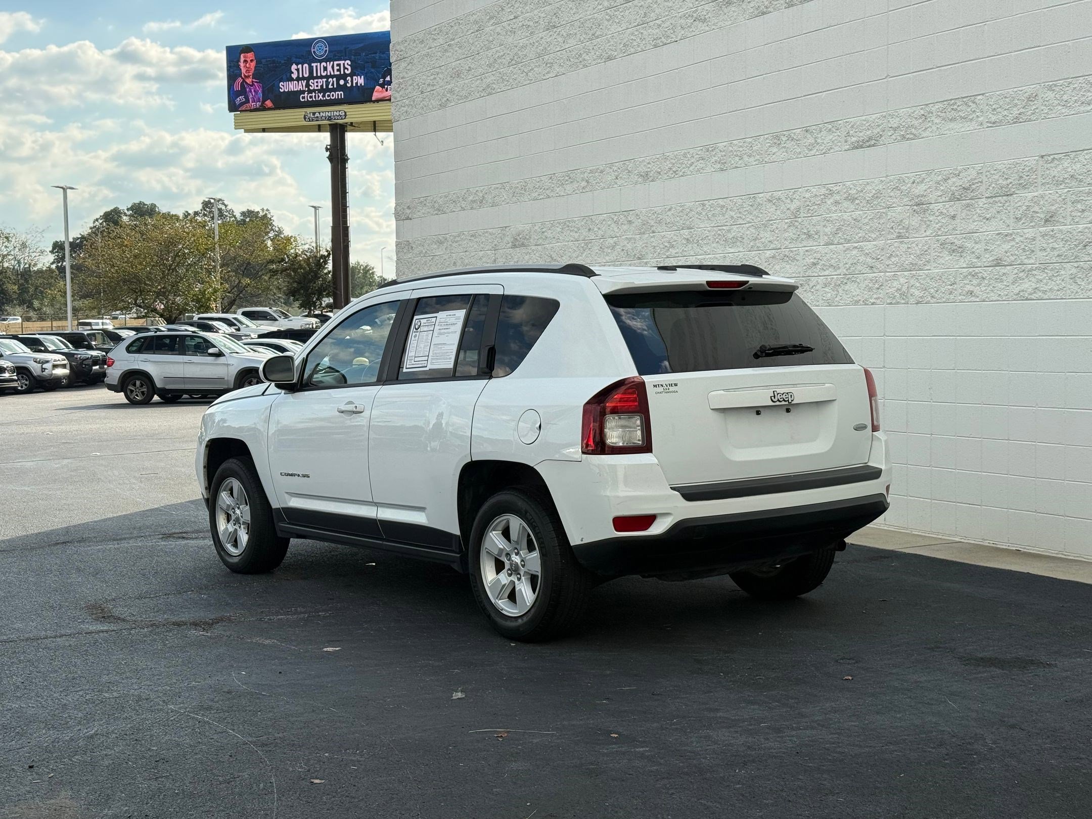 2017 Jeep Compass Latitude photo 3