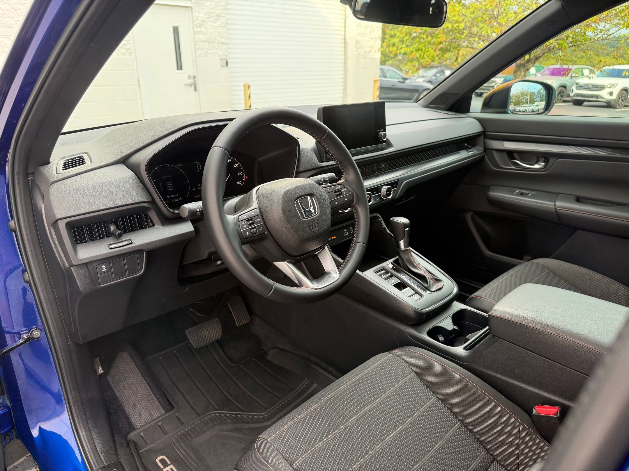 2025 Honda CR-V Hybrid Sport photo 2