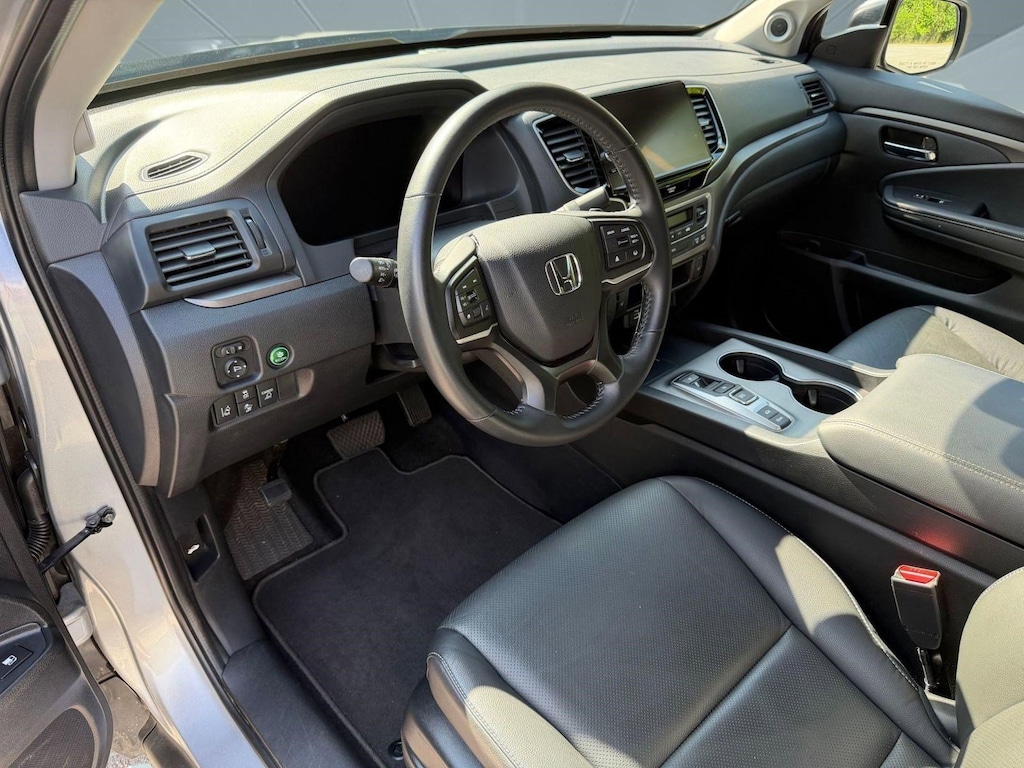 Used 2025 Honda Ridgeline RTL Truck Crew Cab