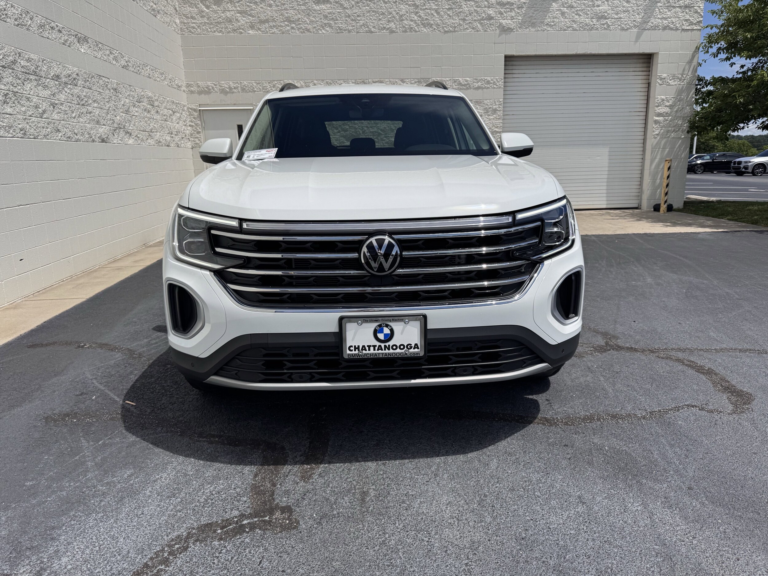 Used 2024 Volkswagen Atlas SE w/Tech with VIN 1V2WR2CA0RC586791 for sale in Chattanooga, TN