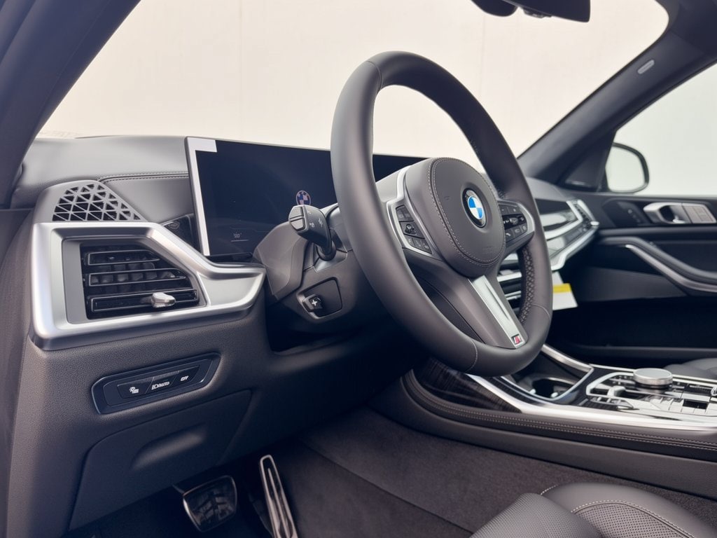 New 2027 BMW X7 xDrive40i SUV