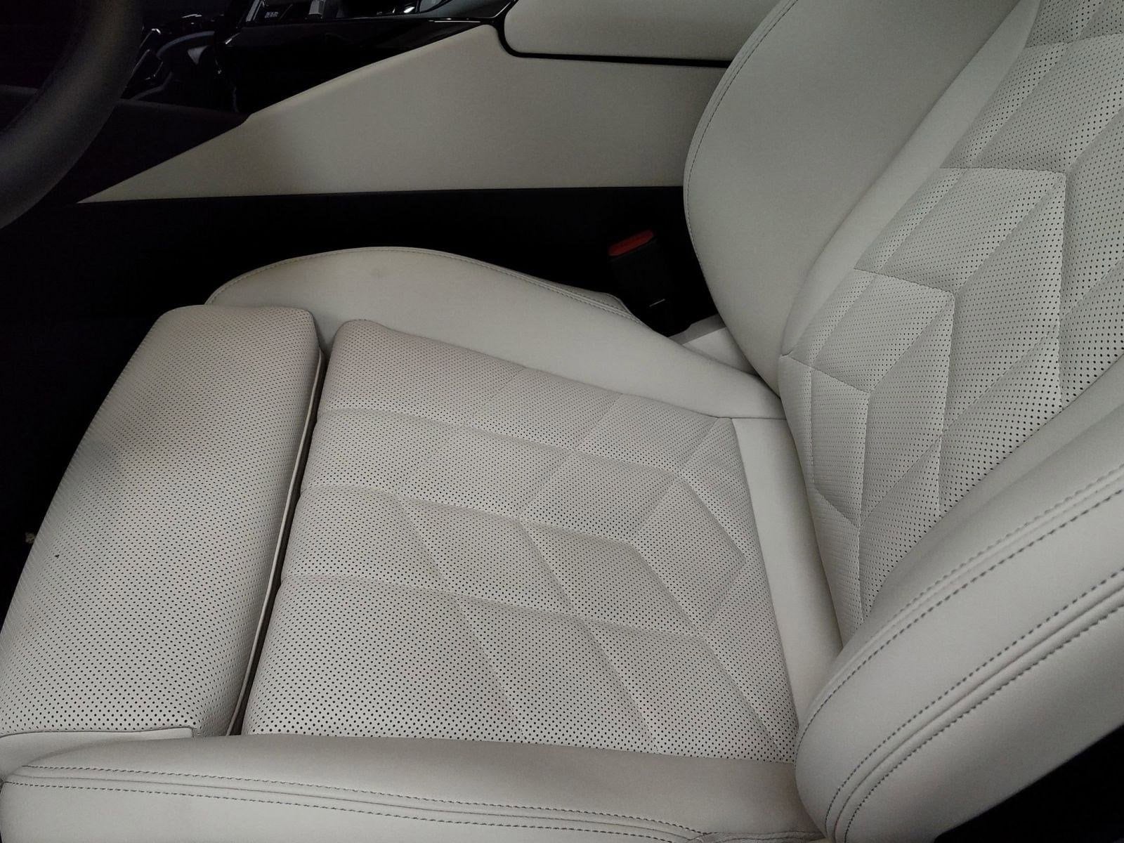 2026 BMW 5 Series 530i - Photo 18