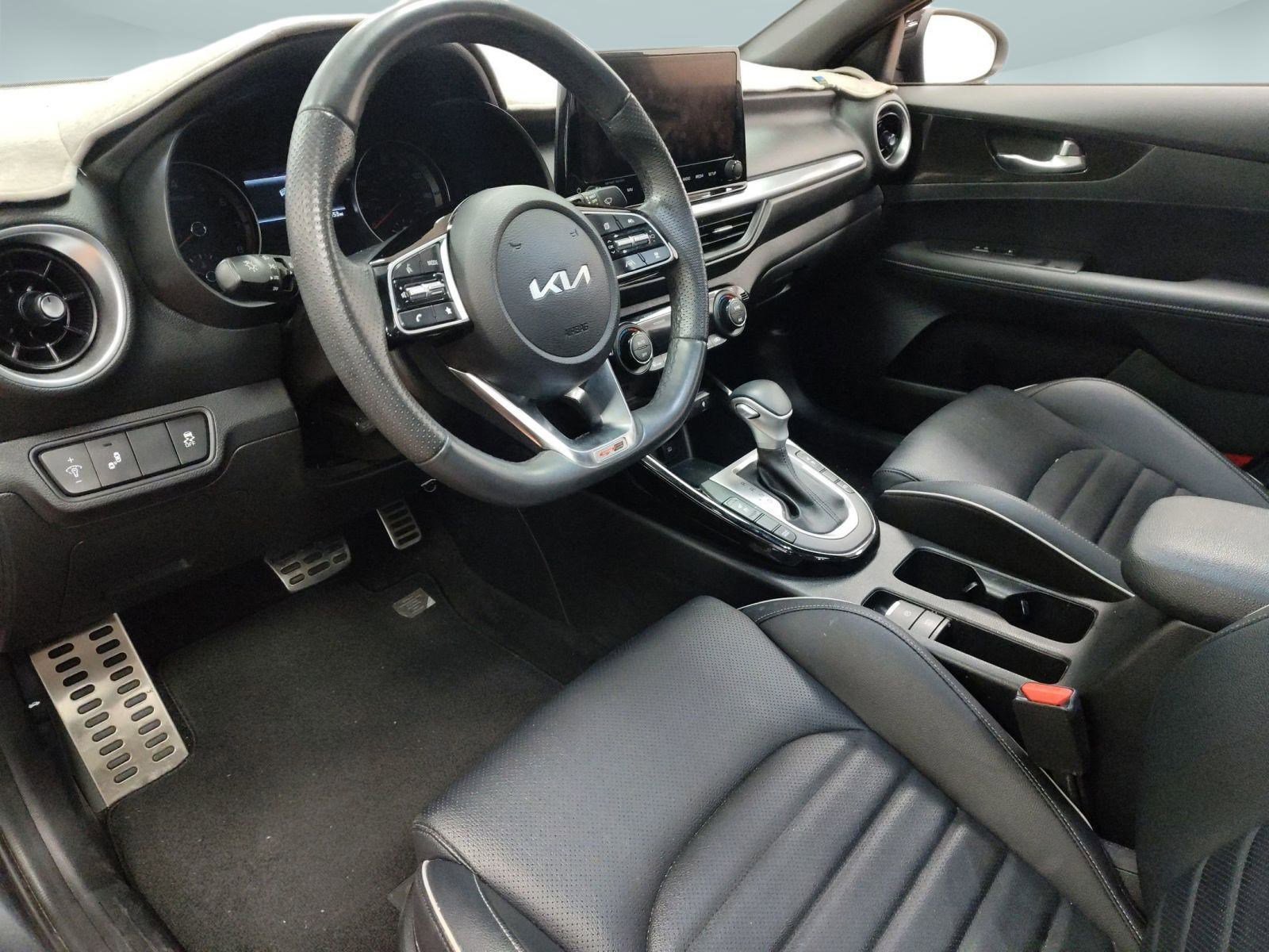 2023 Kia Forte GT-Line photo 3