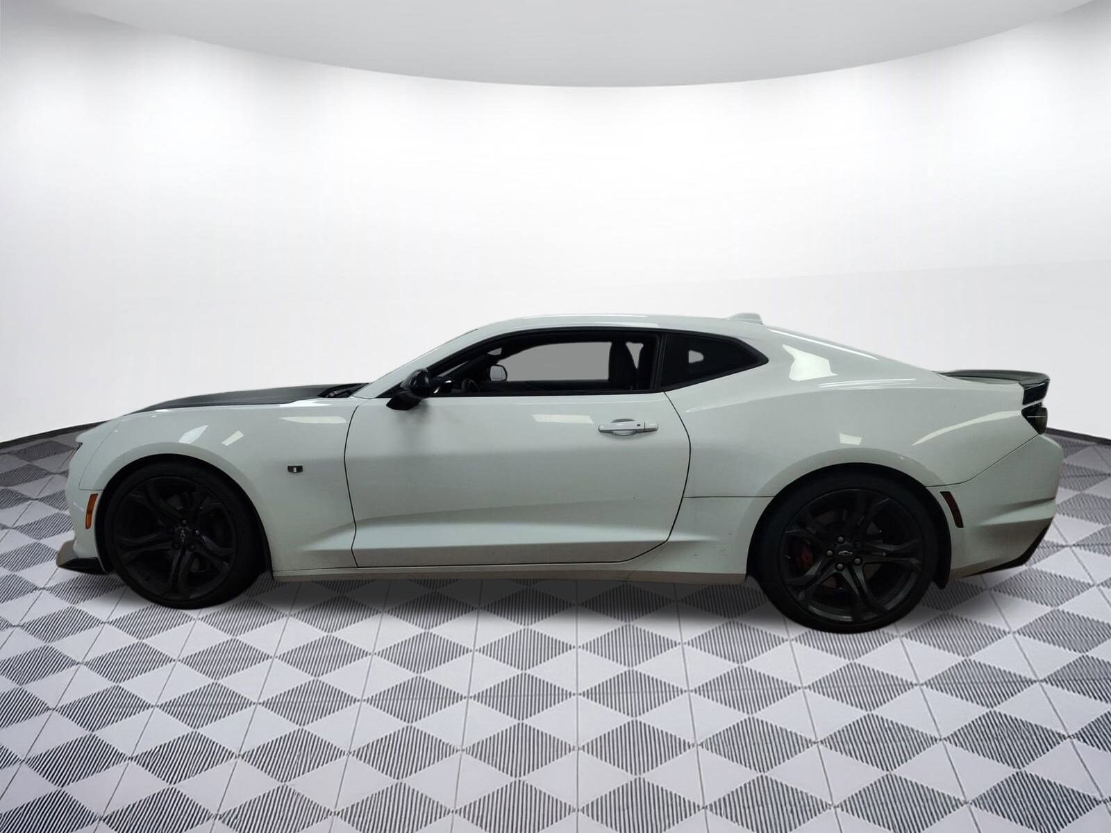 2021 Chevrolet Camaro 2SS photo 2