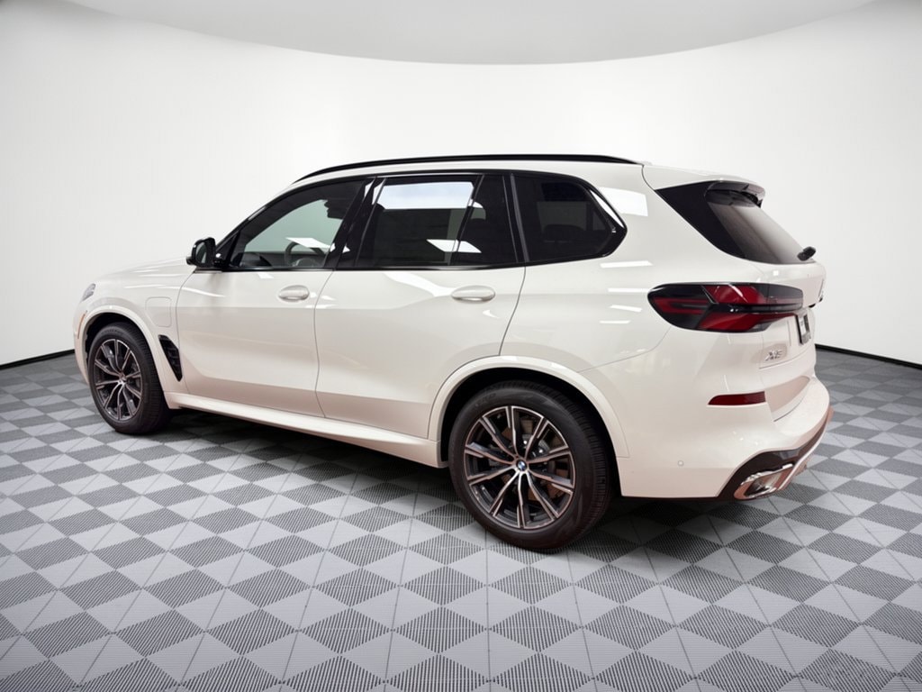 New 2026 BMW X5 PHEV xDrive50e SUV