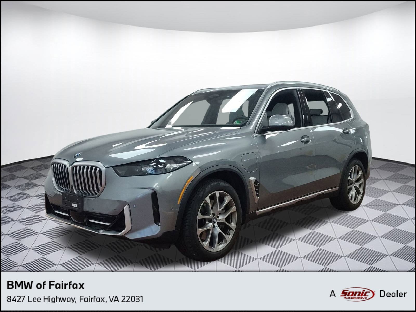 2024 BMW X5 50e's photo