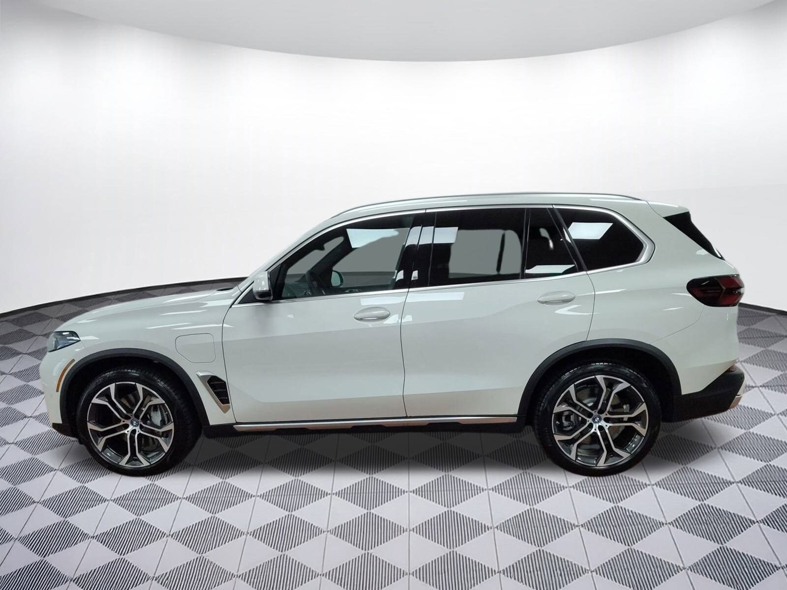 2025 Bmw X5 xDrive50e photo 2