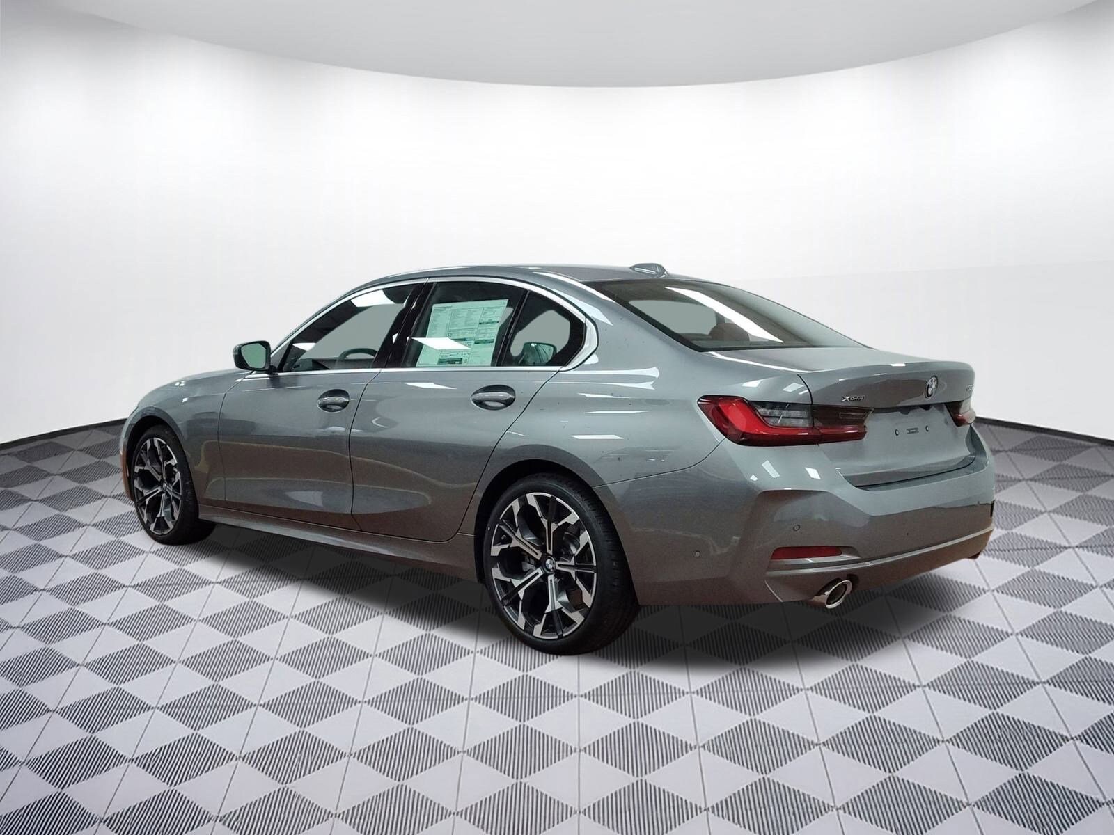2025 Bmw 330i xDrive Sedan photo 3