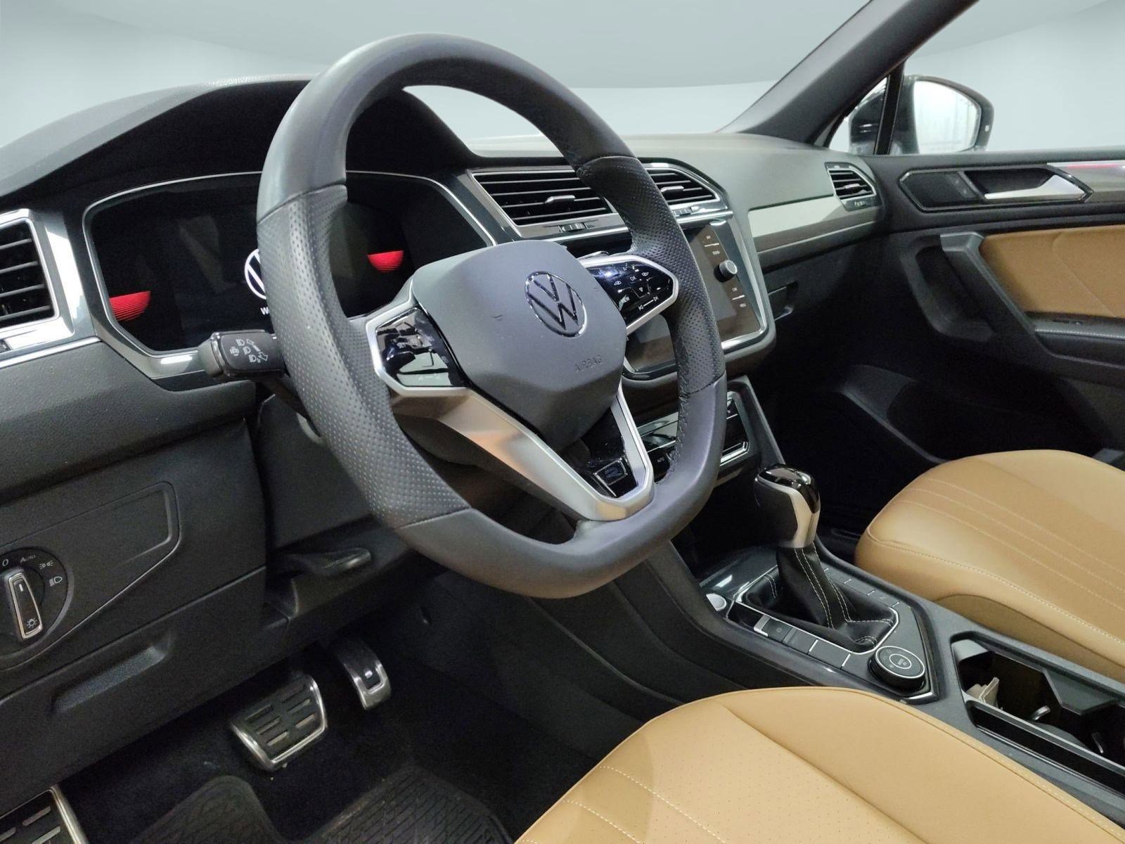 2024 Volkswagen Tiguan SE R-Line Black photo 4