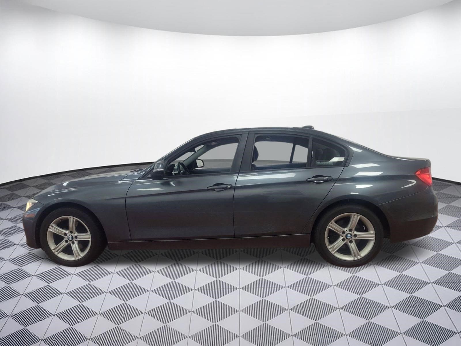 Used 2014 BMW 3 Series 320i with VIN WBA3C3G59ENS71380 for sale in Fairfax, VA