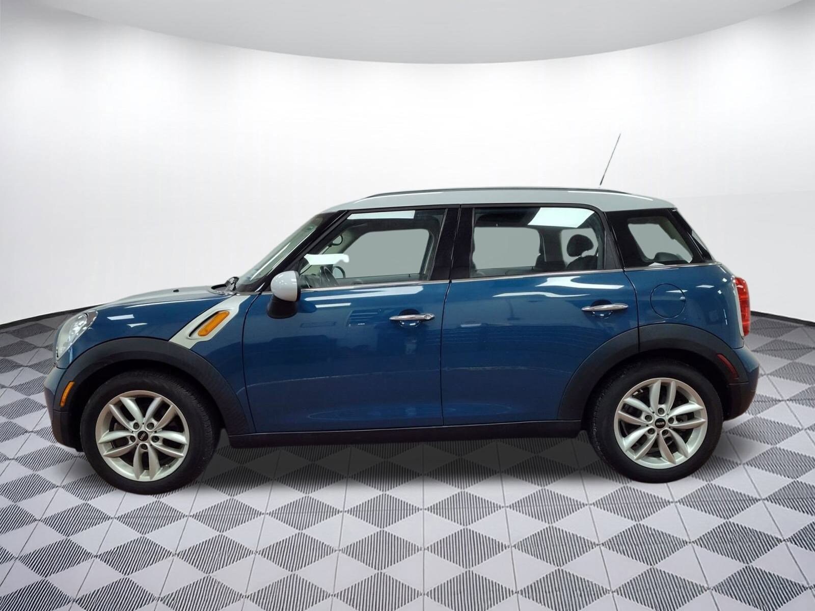 Used 2012 MINI Countryman Countryman with VIN WMWZB3C58CWM30710 for sale in Fairfax, VA