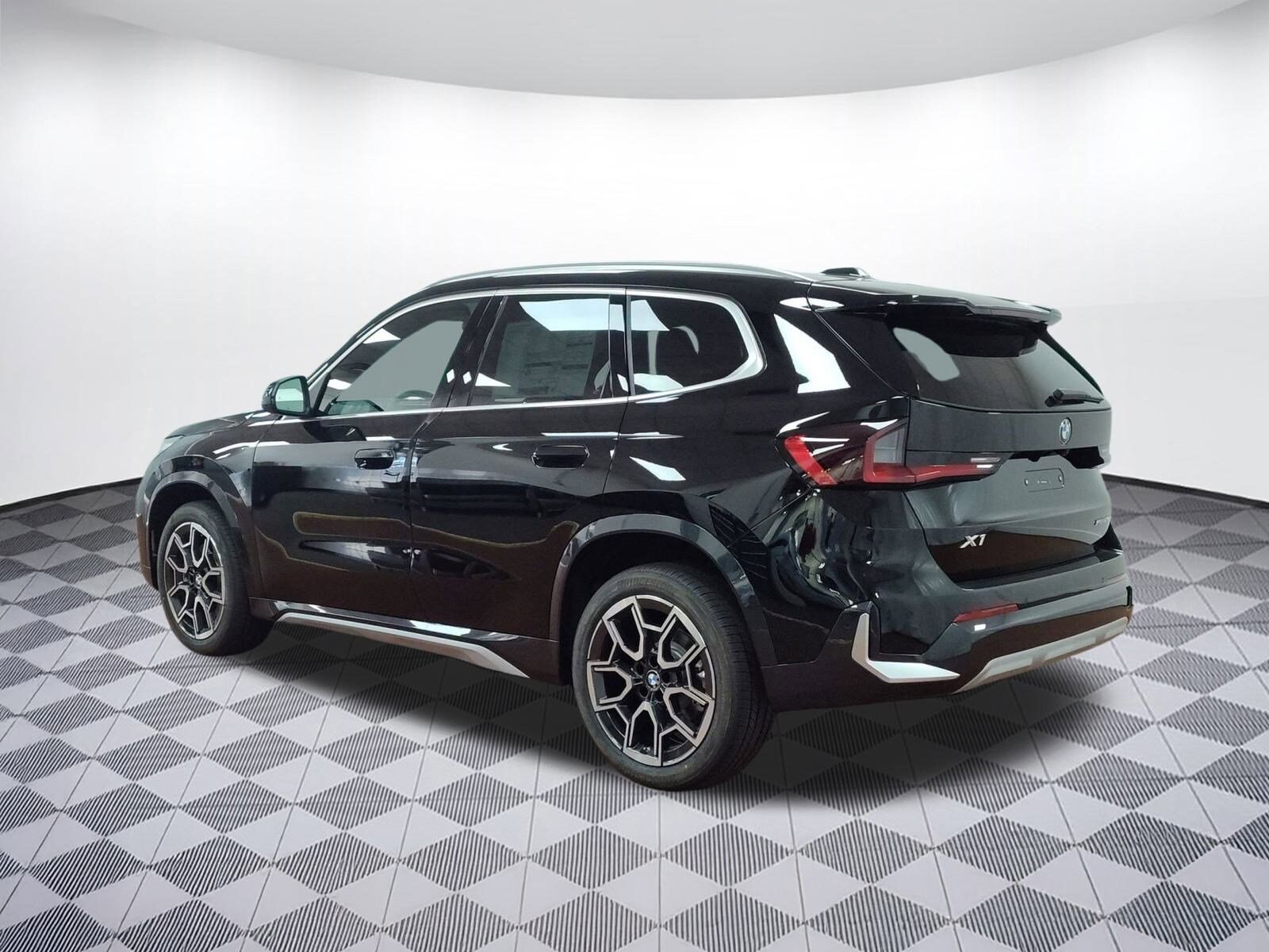 2026 Bmw X1 XDrive28i photo 2
