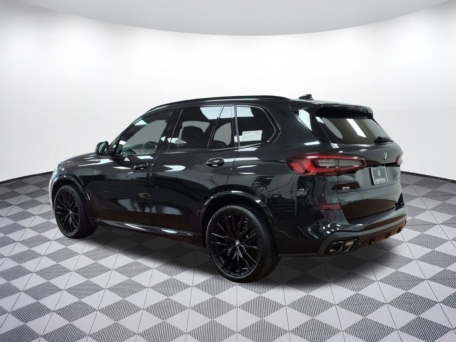 2023 Bmw X5 M50i photo 2