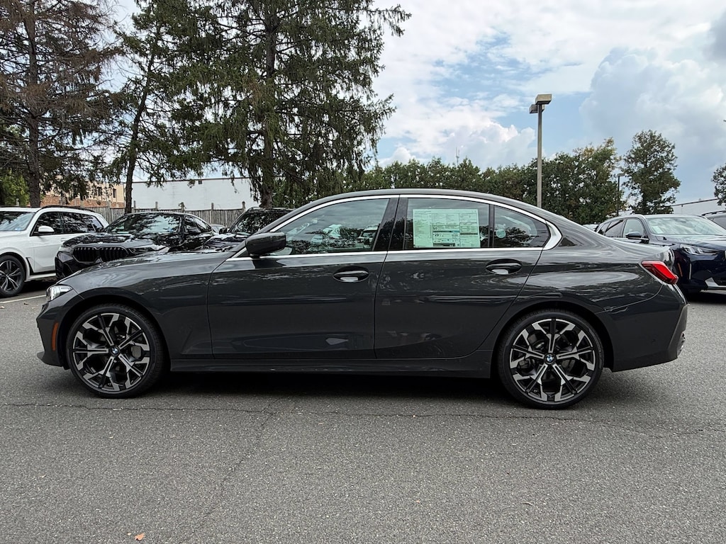 New 2026 BMW 330i xDrive Sedan