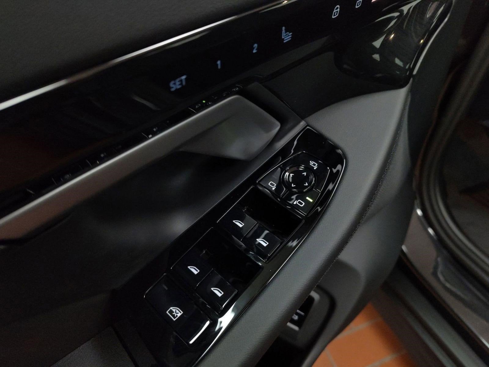 2026 BMW 5 Series 530i - Photo 12