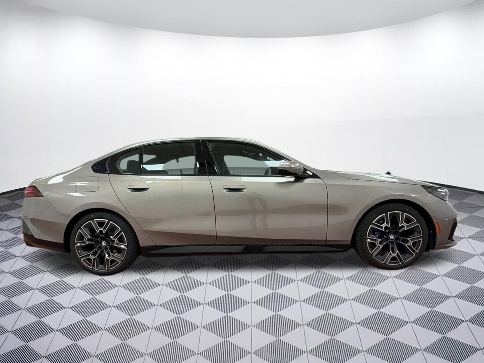 2026 BMW 5 Series 530i - Photo 7