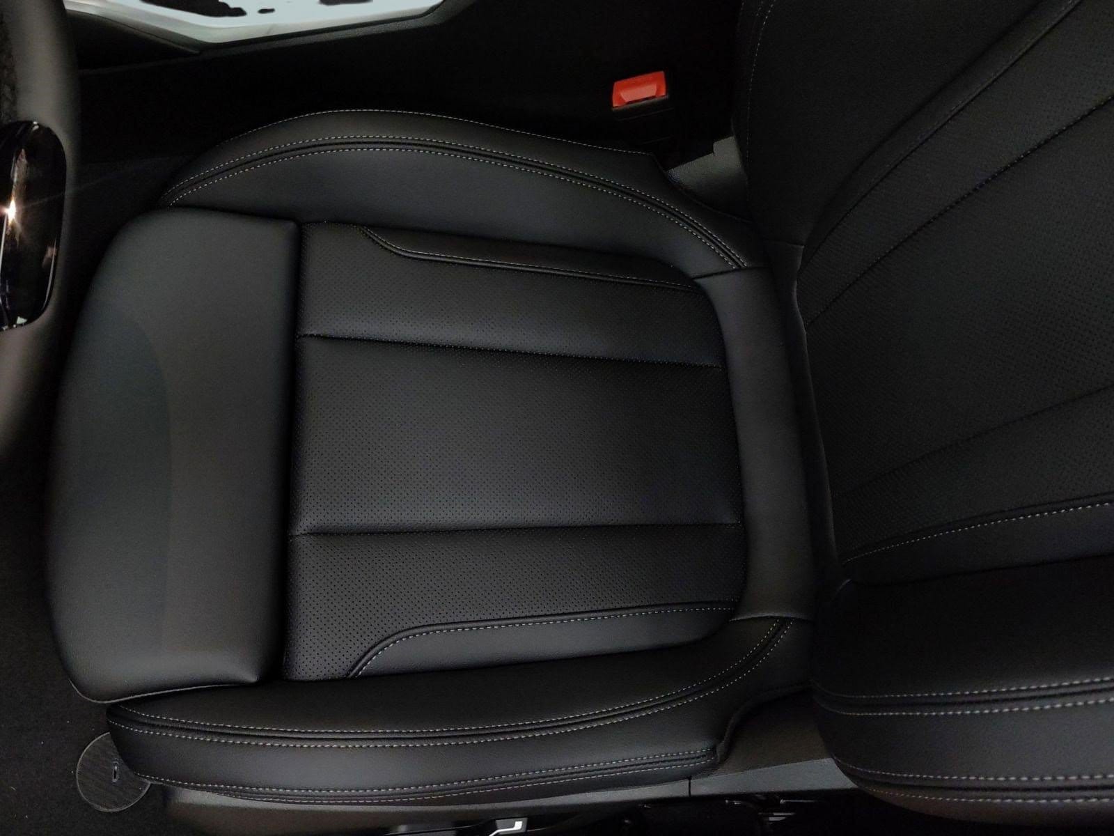 2026 BMW 3 Series 330i - Photo 13