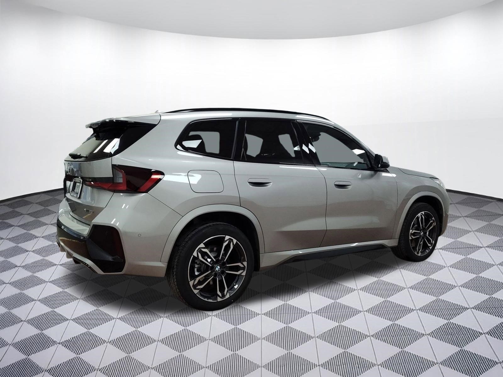 2026 BMW X1 28i - Photo 8