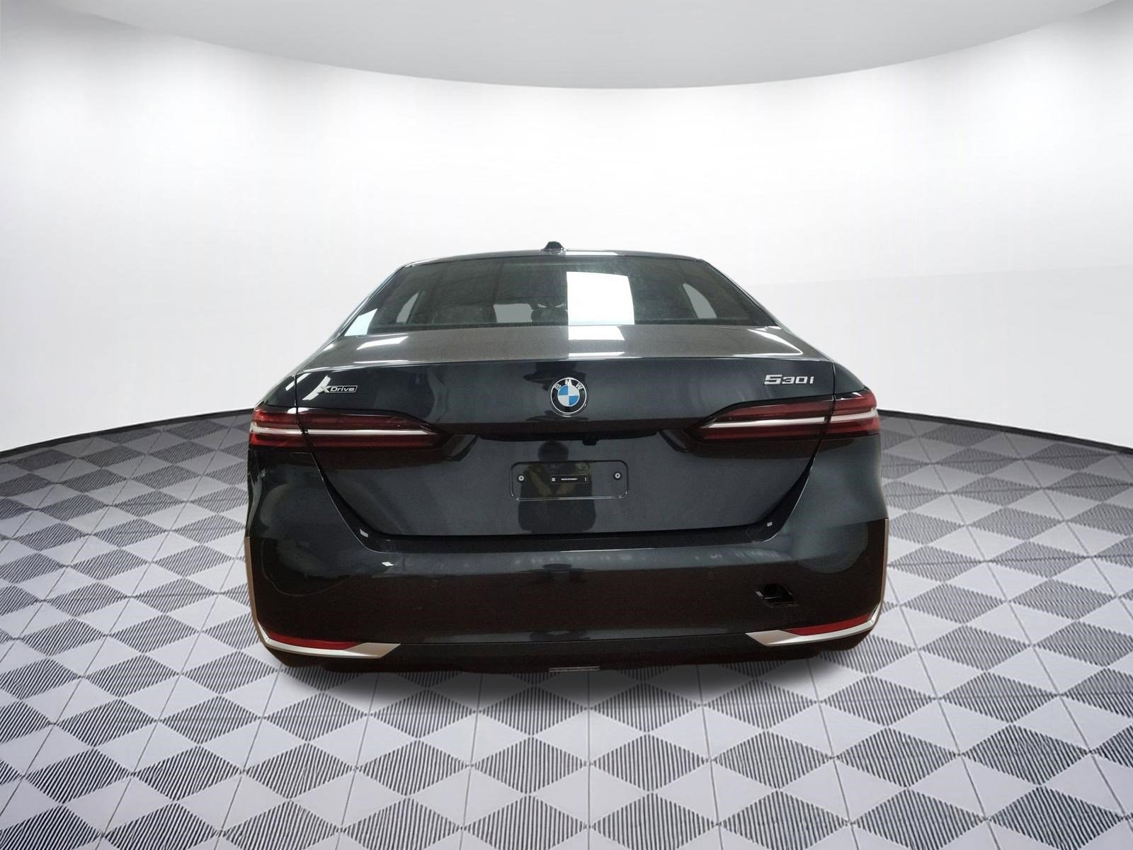 2026 BMW 5 Series 530i - Photo 9