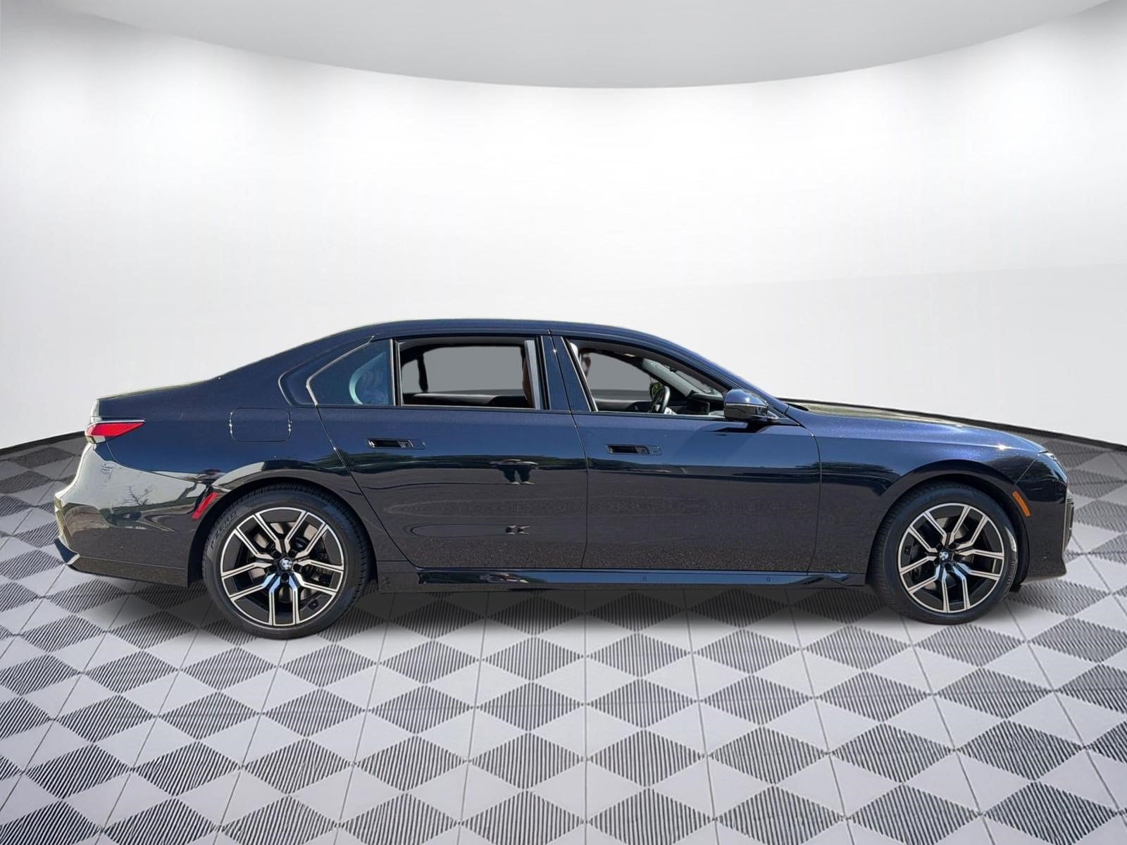 760i XDrive Sedan