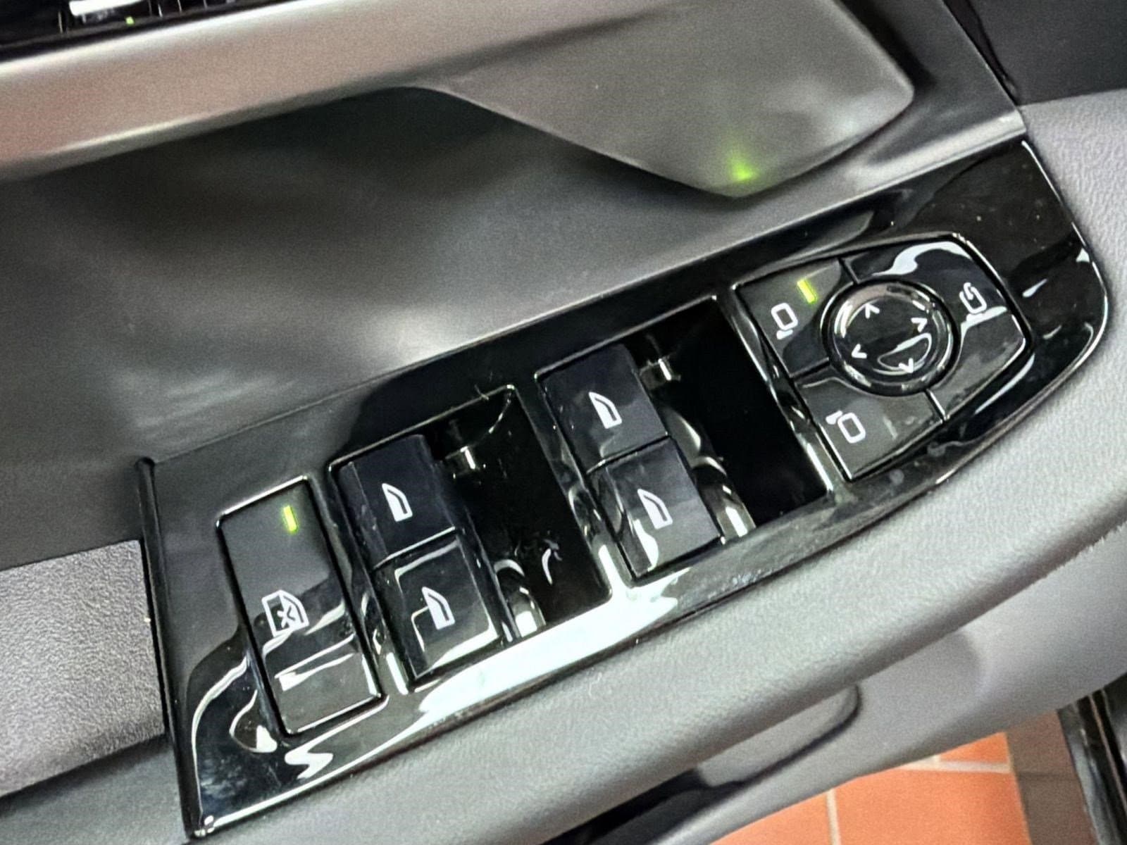 2026 BMW 5 Series 530i - Photo 12