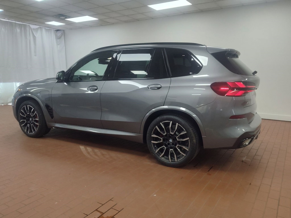 New 2026 BMW X5 PHEV xDrive50e SUV