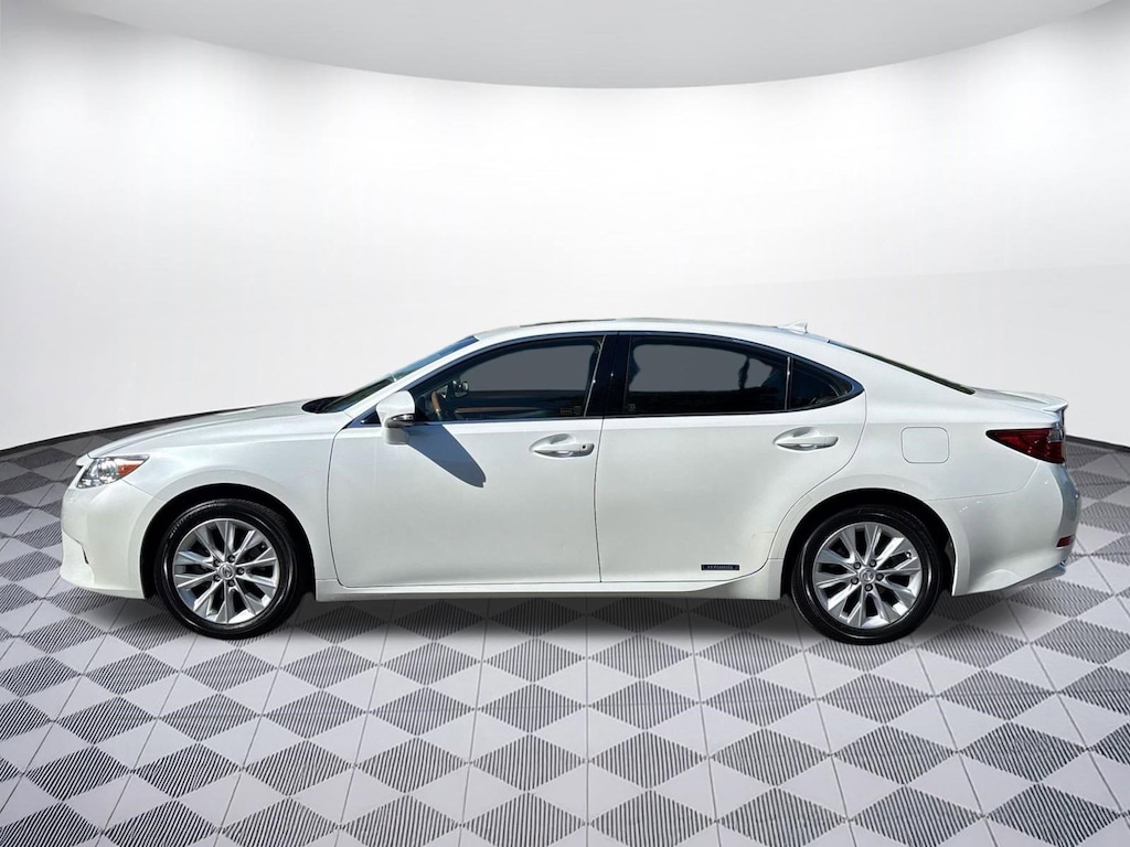 Used 2014 Lexus ES 300h Sedan