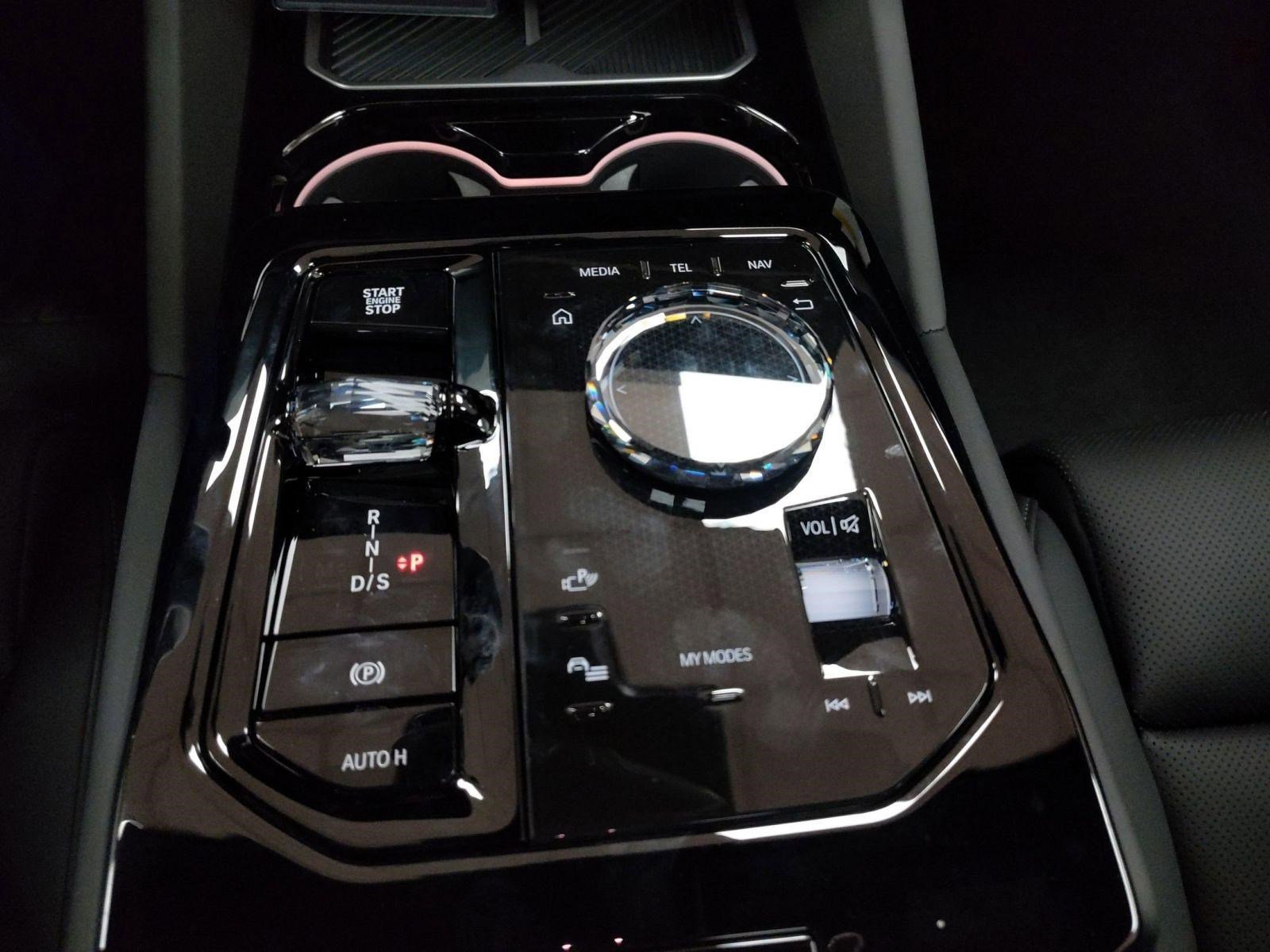 2026 BMW 5 Series 530i - Photo 15