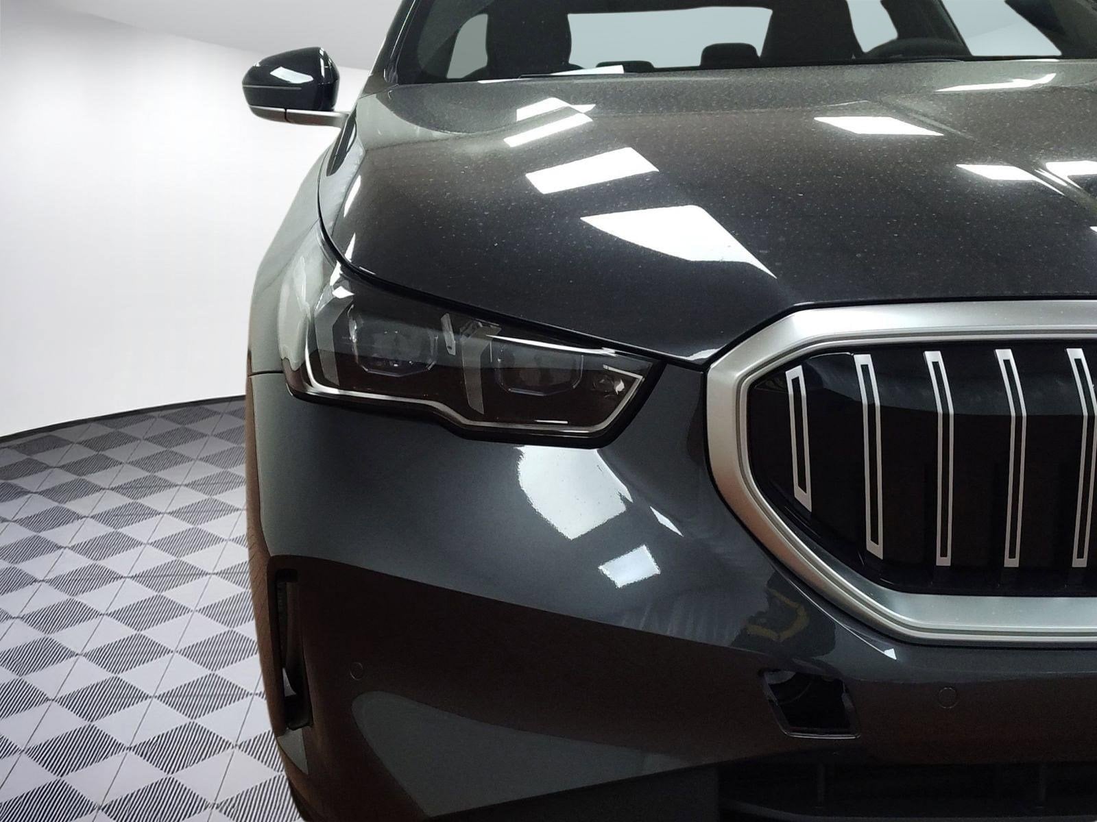 2026 BMW 5 Series 530i - Photo 10