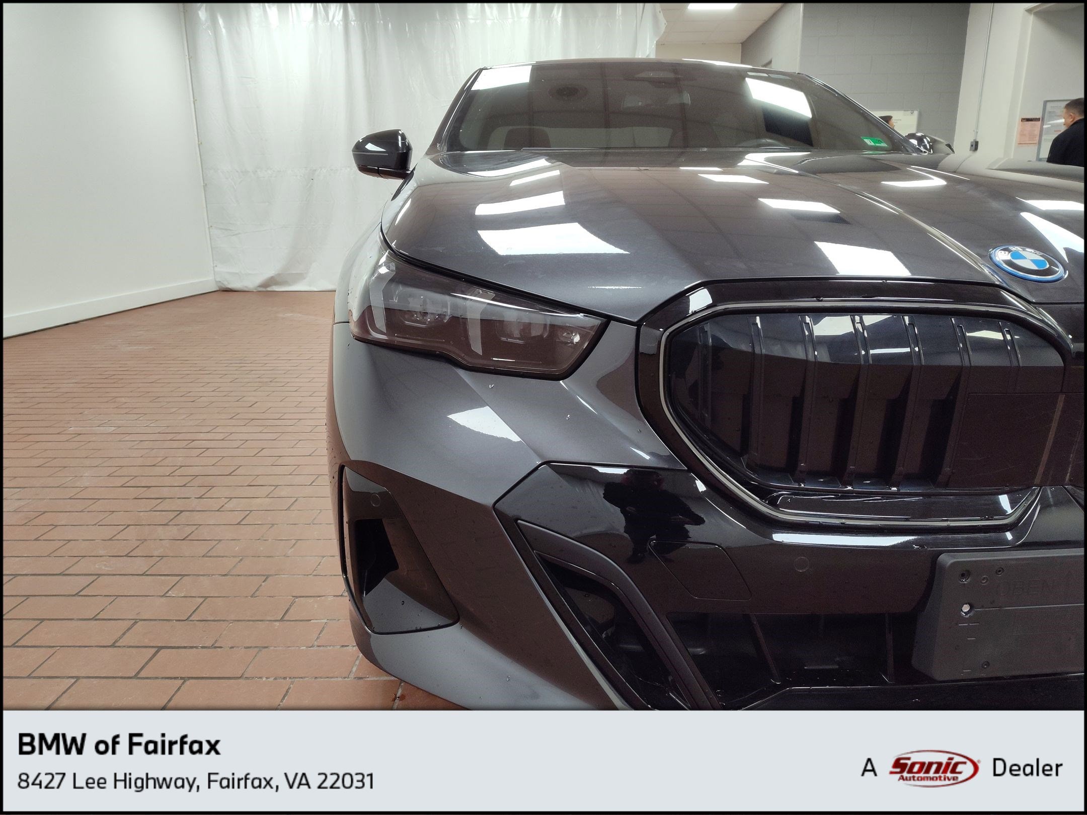 2025 BMW 5 Series 550e's photo