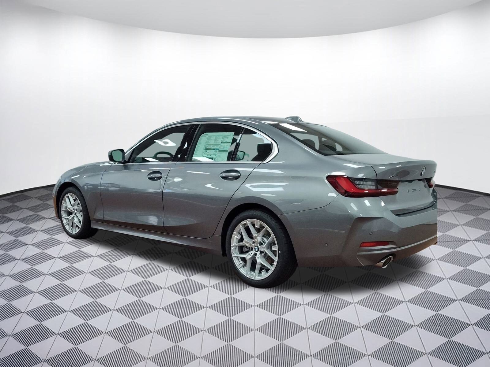 2025 Bmw 330i xDrive Sedan photo 3