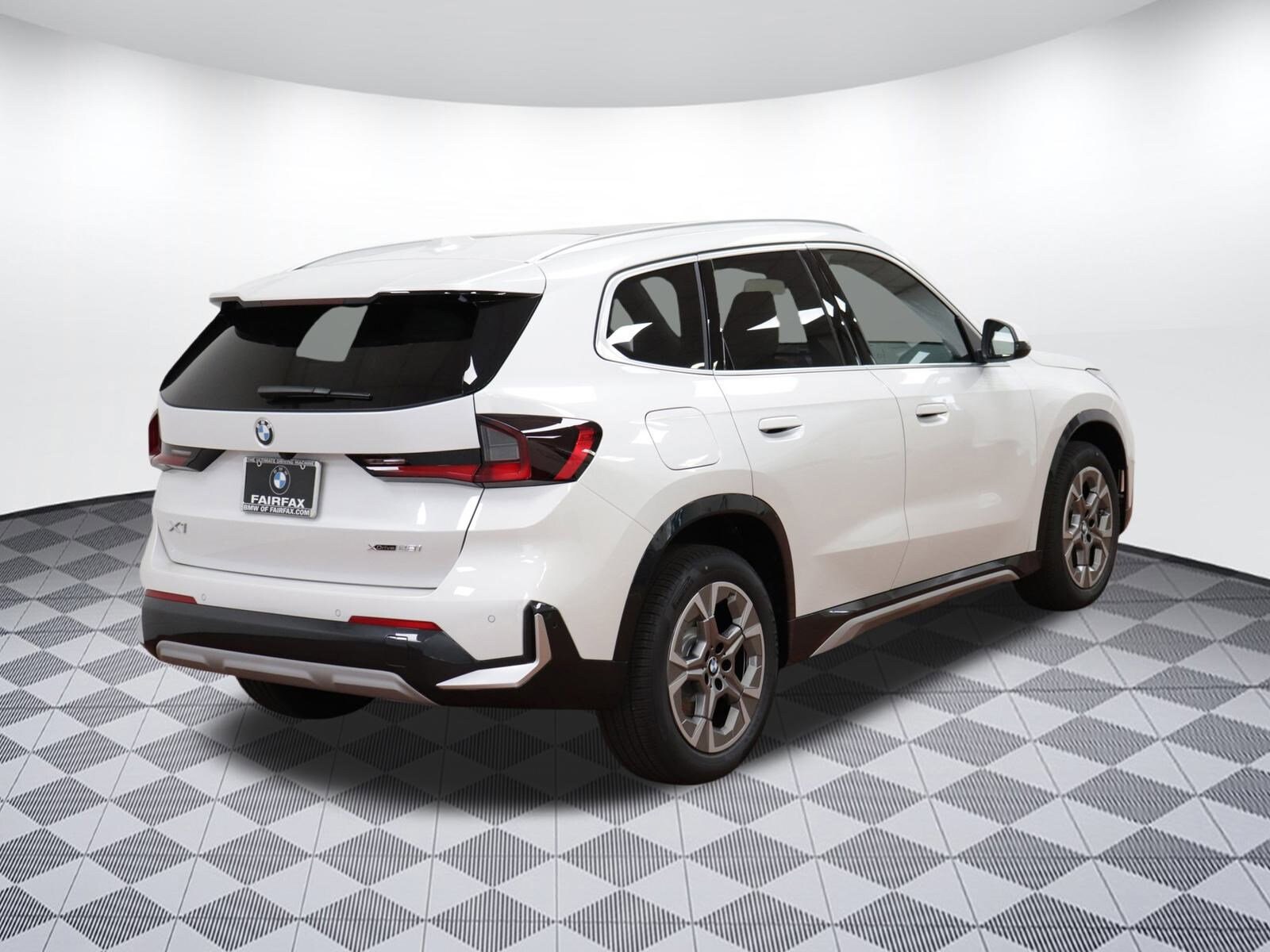 2025 Bmw X1 XDrive28i photo 3