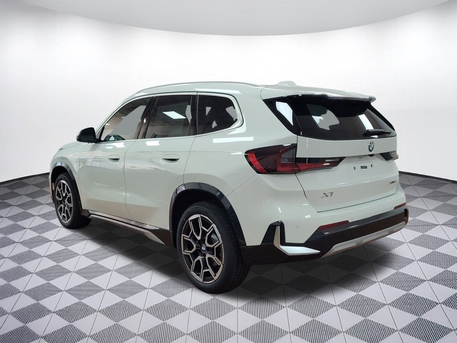 2025 Bmw X1 XDrive28i photo 3