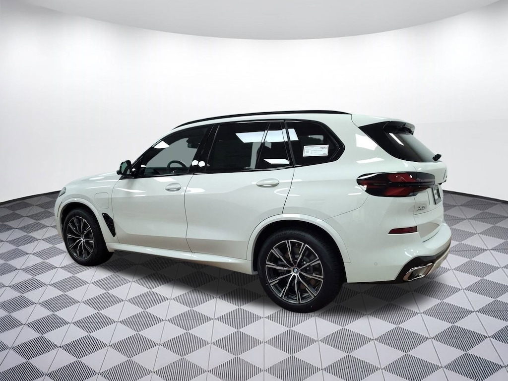 New 2026 BMW X5 PHEV xDrive50e SUV