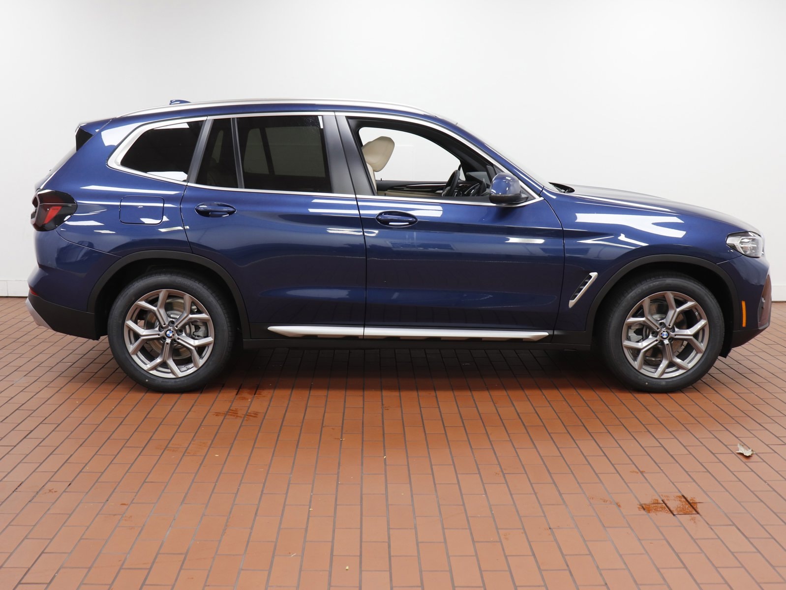 Used 2024 BMW X3 30i with VIN 5UX53DP00R9U05129 for sale in Charlotte, NC