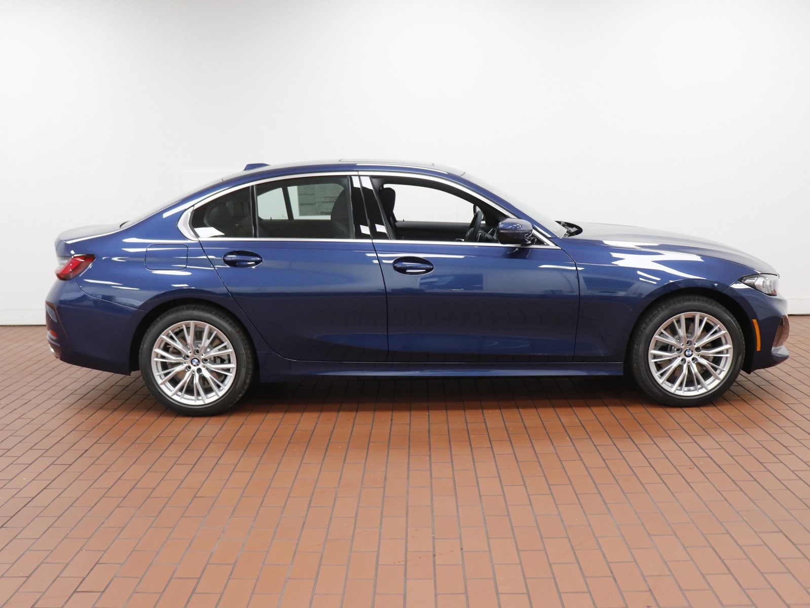 Used 2024 BMW 3 Series 330i with VIN 3MW89FF03R8D96749 for sale in Charlotte, NC