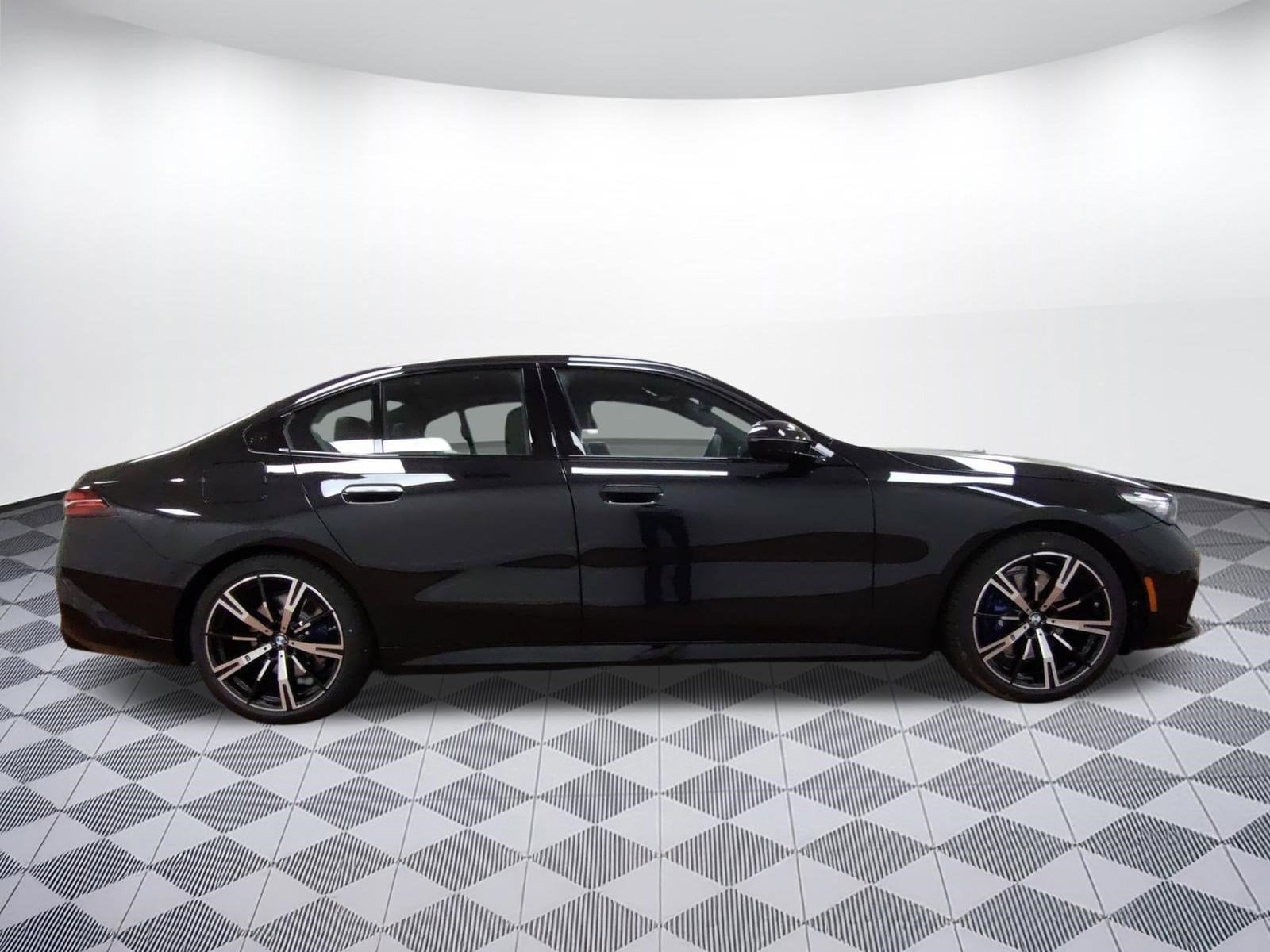 2026 BMW 5 Series 530i - Photo 7