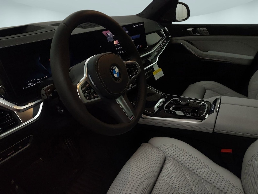 New 2026 BMW X7 xDrive40i SUV